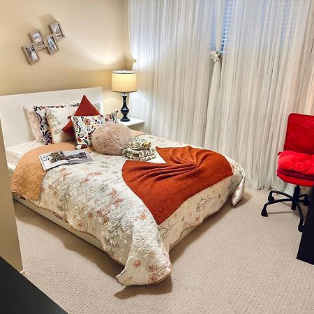 Scorpio House Langley Room B Екстериор снимка
