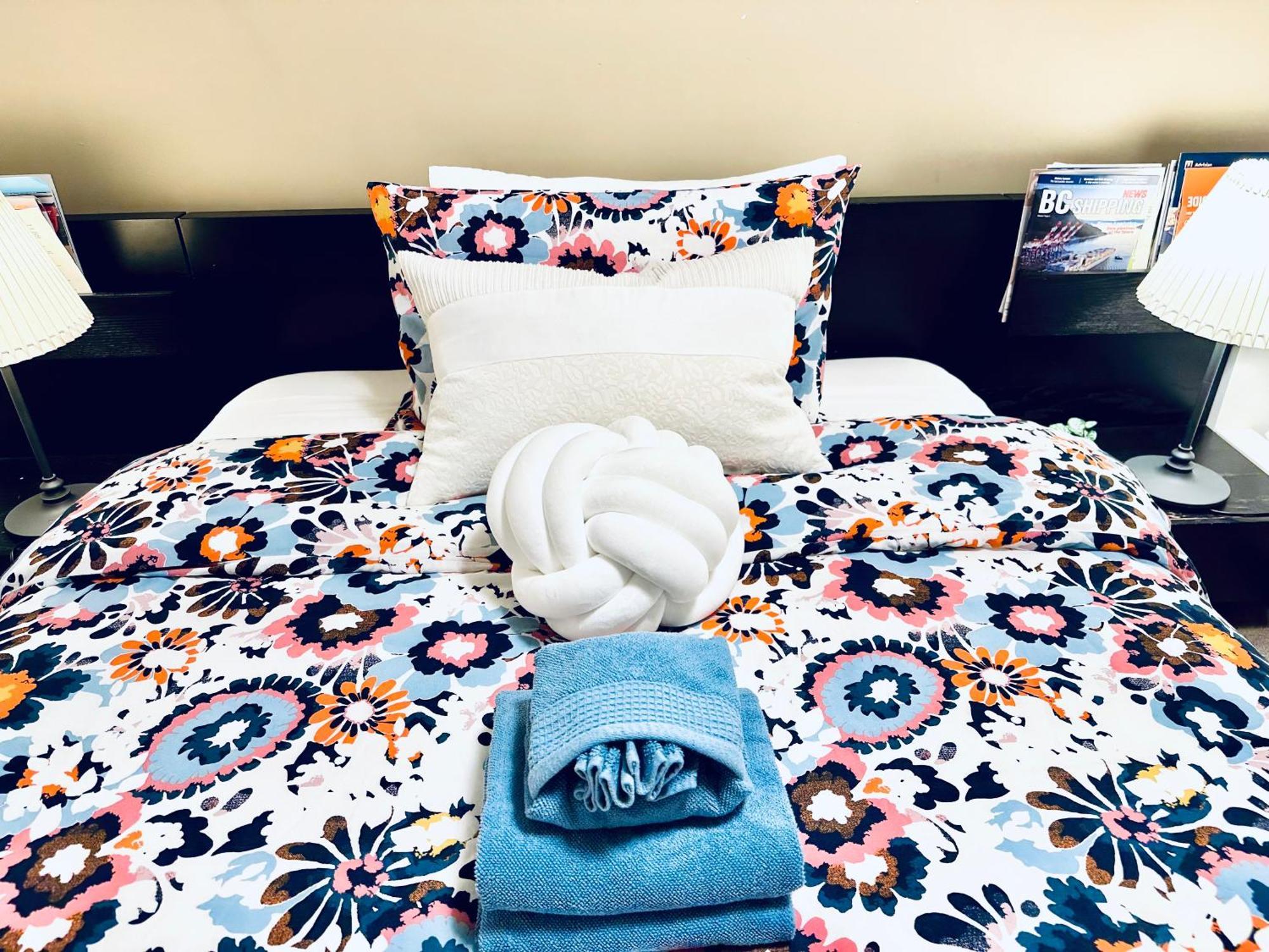 Scorpio House Langley Room B Екстериор снимка