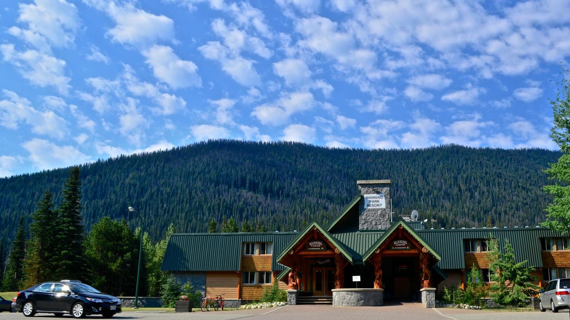 Scorpio House Langley Room B Екстериор снимка