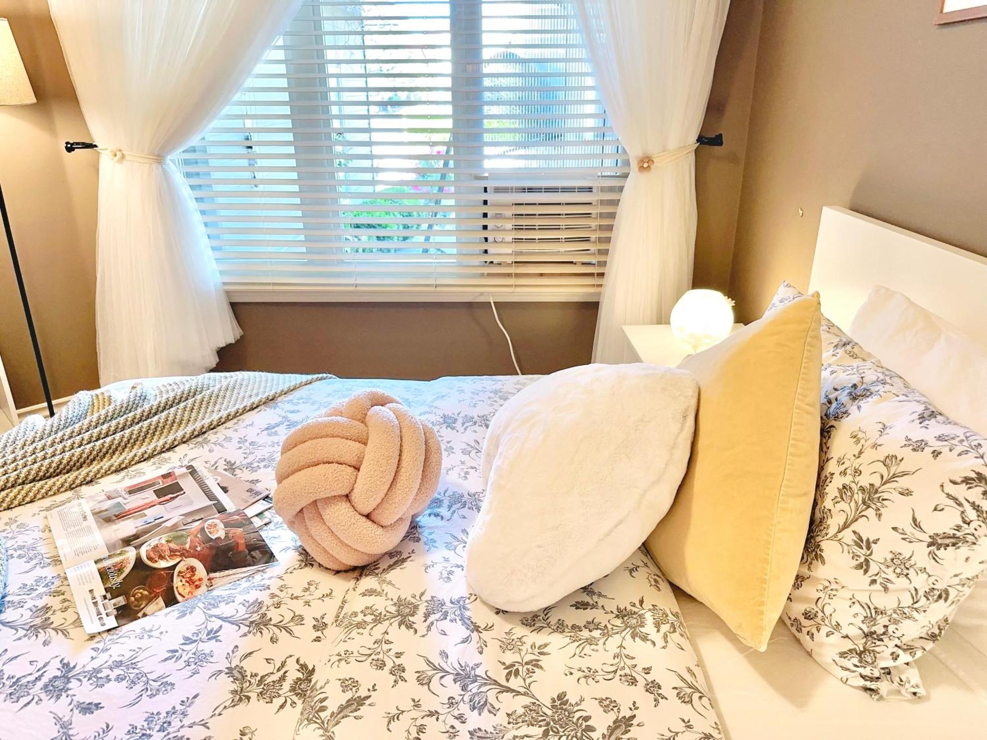 Scorpio House Langley Room B Екстериор снимка