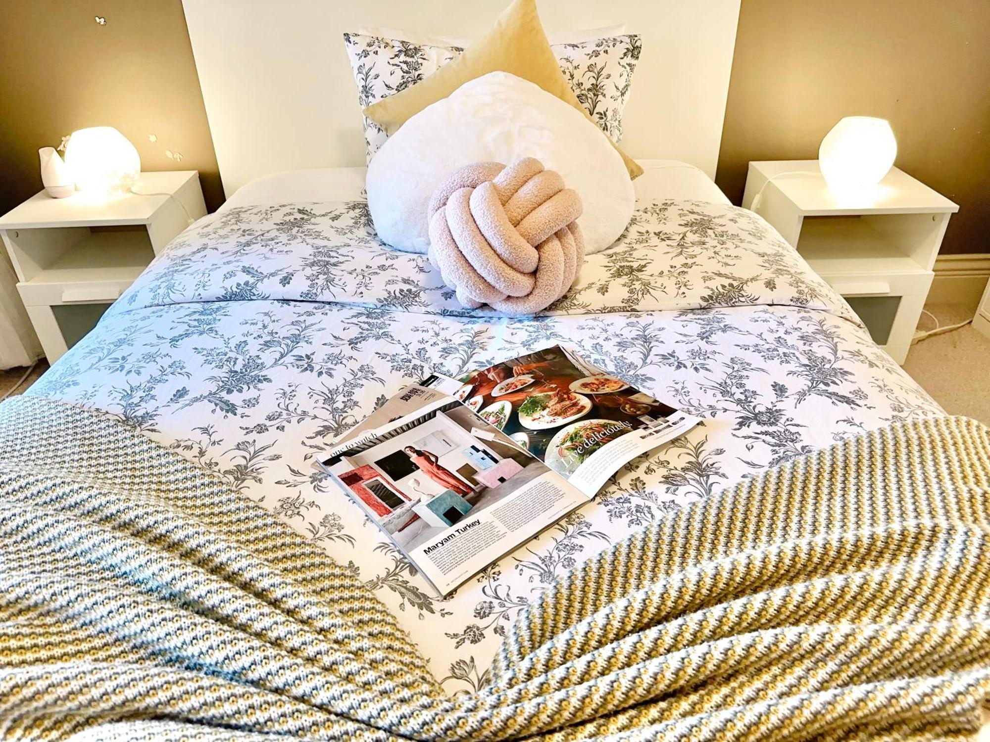 Scorpio House Langley Room B Екстериор снимка