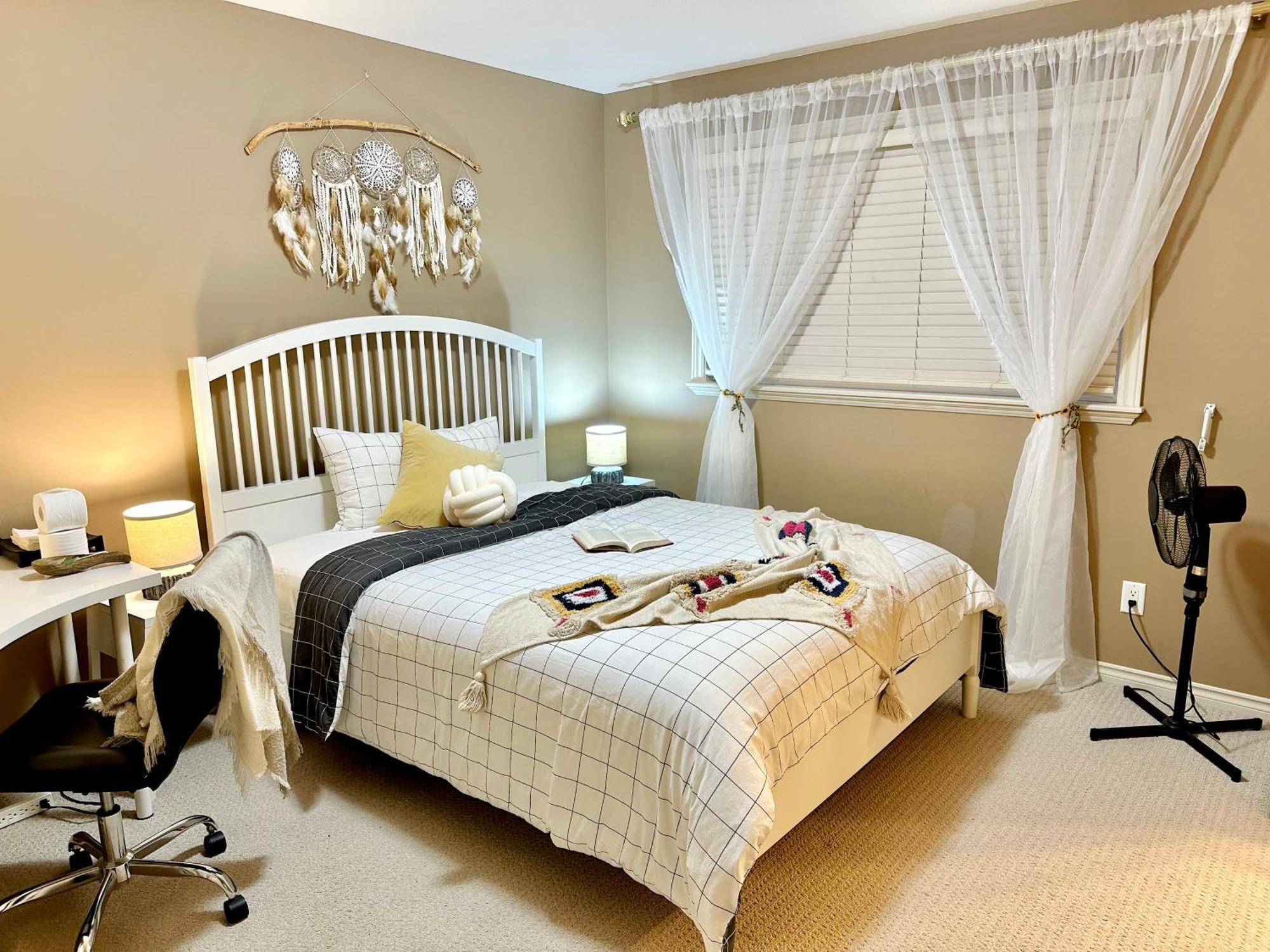 Scorpio House Langley Room B Екстериор снимка